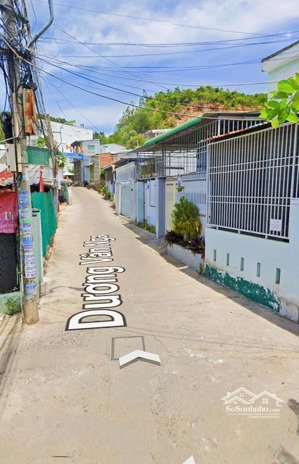 [ nhà mặt tiền dương vân nga _ ngang dài 5,6m ] ** ô tô quay đầu giá: 2,550 tỷ