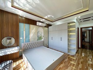 nhà 4 tầng dân xây tđc sao sáng (618 ngô gia tự)