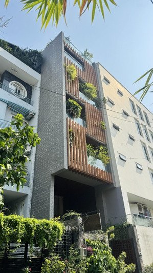 ( hiếm ) ngay parkson hùng vương , mt đep 4m x 16m - kết cấu 6 tầng - vỉa hè 10m