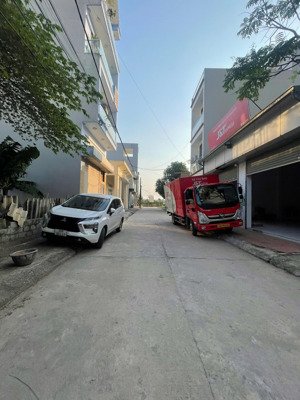 cc cần bán gấp đất phân lô ôtô tránh kinh doanh đẹp, sầm uất nhất tt thường tín,