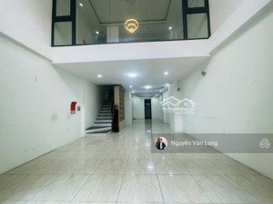 shophouse hoàn thiện cơ bản có thang máy giá cực hot chỉ 30 triệu/th. liên hệ 