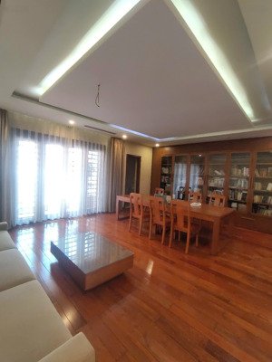 cho thuê nhà phố hoàng cầu - láng hạ, 90m² x 5 tầng, mặt tiền 5m, oto đỗ cửa, giá 28tr/th