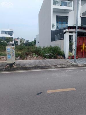 Bán nhanh mảnh đất mặt đường 128m2 đối diện KCN Vsip chỉ 1 tỷ 350 triệu