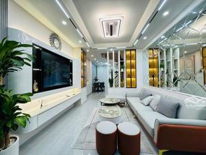 cực đẹp! lô góc thịnh quang, 2 thoáng, vài phút ra phố, nhà dân xây mới đẹp, ở ngay 40m2*5m