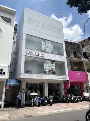 cần bán nhà mặt tiền huỳnh văn bánh. phường 11. quận phú nhuận. dt : 6.5 x 24m. 149m2. giá 38 tỷ tl