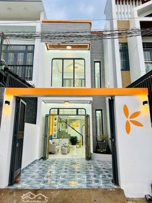 cần tiền gấp trong tháng bán nhà bình chánh - 80m2 - sổ hồng riêng