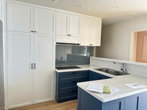 bán ch scenic valley2, pmh, q7, dt: 78 m2, 2pn, 2wc, ô xe hơi hầm, đang hợp đồng thuê giá cao