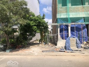 bán lô đất hướng đông nam đường 14m khu đô thị hoàng long , nam nha trang