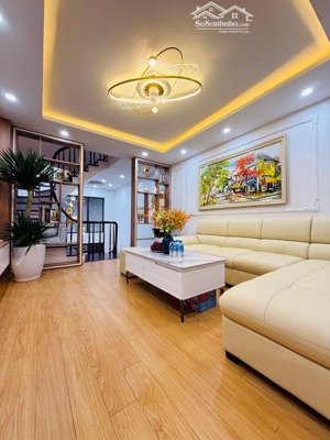 bán nhà ô tô đỗ cổng khương hạ 38m, 5 tầng, 4 ngủ đẹp ở ngay nhỉnh 9 tỷ