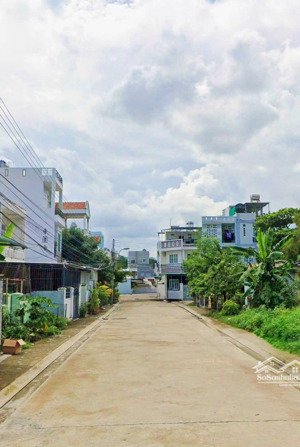 mặt tiền nhà máy z753 _ đường rộng 10m * cách 2/4: 80m. giá: 3,8 tỷ