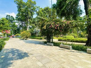 bán nhà quận 3 - đối diện cv tao đàn - 5 tầng - dtsd 200m2 - chỉ 13 tỷ hơn