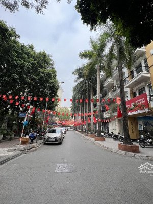 chính chủ gửi bán phân lô ngõ 23 đỗ quang cầu giấy 70m2 - 8 tầng - mặt tiền 5.5m giá hơn 30 tỷ