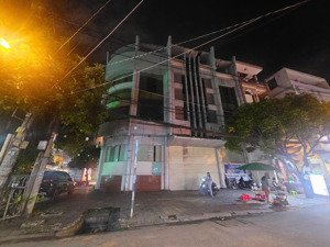 gấp! nhà chính chủ góc 2 mặt tiền đường ni sư huỳnh liên, quận tân bình