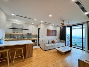 cho thuê chcc flc 265 cầu giấy, 120m2, 3 pn tầng cao đẹp, full nt, giá 21tr. lh/ : 0378.,456,998