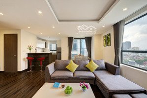 cho thuê chcc hong kong tower. căn góc 79m2 bc hướng đông nam. view sang đsq nga. giá 17 tr/th.