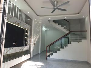 BÁN NHÀ ĐẸP 2.586 TỶ 3 TẦNG 46M2 ( ĐÔNG NAM ) NGÕ PHÙ NGHĨA