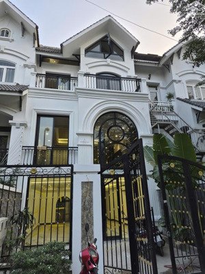 chị chủ xinh đẹp thành đạt bán căn liền kề trục thông vin hoàn thiện vip nhất dự án mới tinh 100%