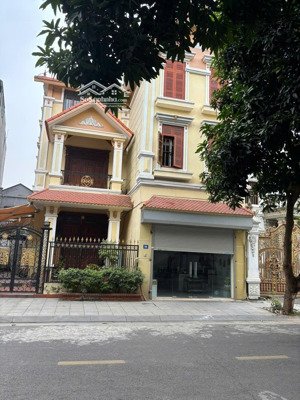 bán nhà mặt phố đặng vũ hỷ, thượng thanh, long biên, hà nội, 35 tỷ, 100.8m2 giá siêu hời