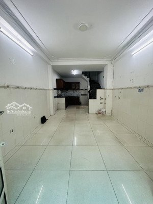 xung quanh trường việt úc,ntd phú thọ, bệnh viện,ubnd