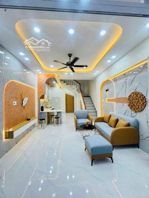 siêu phẩm hoà bình đón tết - ngay đầm sen xe hơi đỗ cửa nhỉnh 6 tỷ