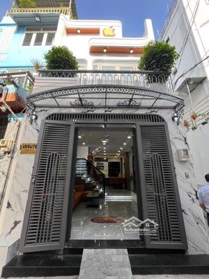 nhà mới giá tốt vào ở ngay, với dt 40m2 ngang 4m, dài 10m, kết cấu 1 trệt 1 lầu giấy tờ sổ hồng đủ