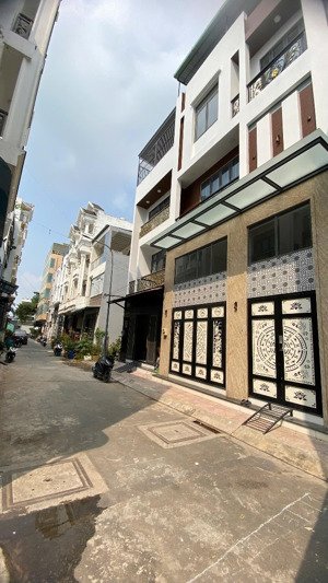 khu phân lô tỉnh lộ 10 - 70m2 nhà 5 tầng ngang bề thế 7m - giá hơn 5 tỷ 1 síu