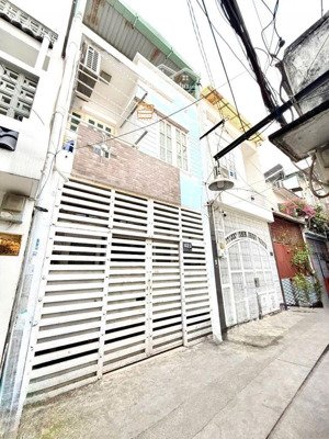 nhà ng.h.cảnh sát landmark 6,88 tỷ