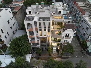 cần bán căn nhà phố luxury mặt tiền kênh thạnh lộc 37, quận 12 ( 1 trệt 1 lửng 3 lầu )