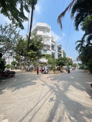 8,8tỷ - 5 tầng 4,5x13m đường 10m thông có lề lê đức thọ quận gò vấp