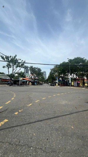 siêu vị trí góc 2 mặt tiền trung tâm sầm uất đường mai hắc đế - tặng bản vẽ xd toà căn hộ tầng