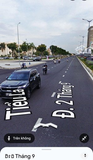 mua bán 4 lô vip mặt tiền đường 2/9, hải châu, đà nẵng. dt: 125m2/lô. có bán lẻ. chưa qua đầu tư