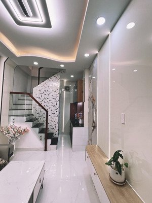 bán nhà mới vào ở liền trước tết 2pn, 3wc, 4 tầng ở cách mạng tháng tám, q3, hcm giá 4,86 tỷ