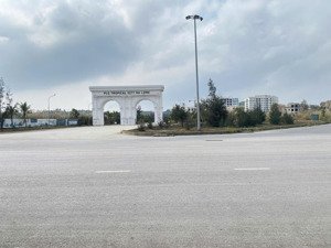 chính chủ em bán lô lk 75m giá 15tr/m giá rẻ nhất thị trường tại dự án flc tropical hạ long