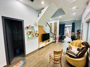 nhanh mới kịp- nhà 3 tầng hoàn công đủ ngay đs7 linh trung- (5x16m) -100m ra hoàng diệu 2