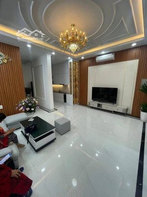 1 bước ra phố bạch đằng nhà đẹp dân xây ngõ nông thông đẹp ở ngay 38m x5t giá nhỉnh 7 tỷ sổ đỏ cc