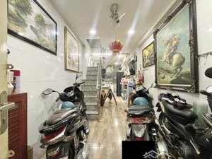 nhà trệt lầu lê quang định, 3 tầng, sát mặt tiền, 4.5 tỏi còn tl