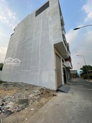 bình tân cạnh tên lủa 70 m đất 4 x 17 m ô tô thông tứ hướng khu phân lô nhà cao