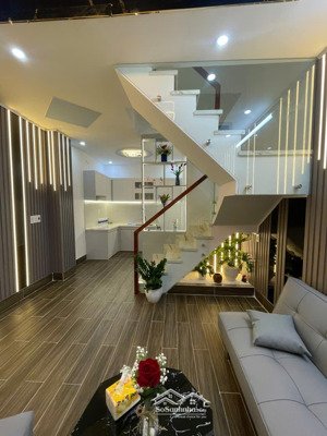 chính chủ cần bán nhà mới, gần cầu ông bốn, lê văn lương, phước kiển, nhà bè