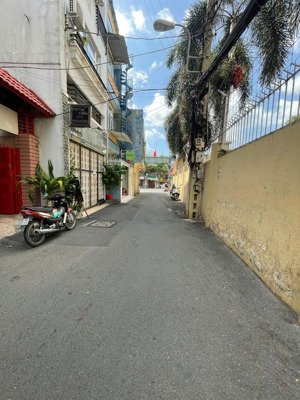 bán nhà mặt phố tại nguyễn cư trinh, quận 1, 40m2, giá thỏa thuận