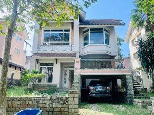 bán nhà hẻm 8m đường hoàng sa, phường 5, tân bình (8,5*15m) góc 2mt