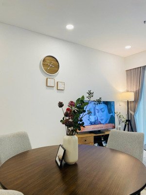 cho thuê 2pn full nt đẹp, the river thủ thiêm, 38tr/tháng, cổ điển, lãng mạn