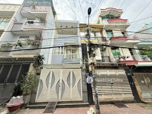 bán nhà nguyễn xí, 4 tầng ,ngay chung cư richmond ,hxh 8m, gần 1 trục tới ngay đại học hutech.