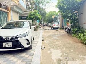 Bán nhà phố khu ĐT Nghĩa Đô Cầu Giấy nhỉnh 30 tỷ. Mặt tiền 5.3m gân khu Starlake