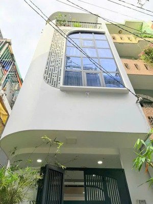 căn góc 4 tầng - 4.2 x 14m - hẻm oto cách mặt tiền 3 tháng 2 chỉ 20m - 16 tỷ