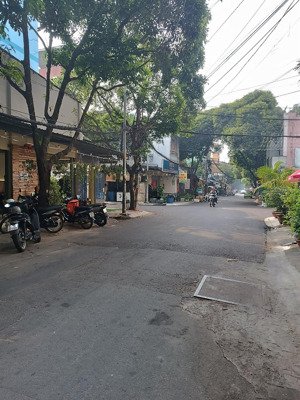 nhà mặt tiền nội bộ. đường nguyễn văn ngọc_p.tân thành,cấp 4 tiện -dt: 4.15x1m, giá: 7.5tỷ tl