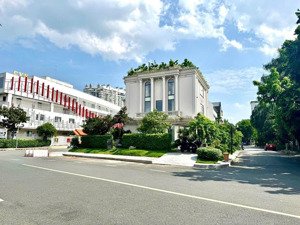 cho thuê biệt thự nam thông 2 phú mỹ hưng 3 mặt tiền | dt 370m | giá 12.000 usd (~312 triệu/tháng