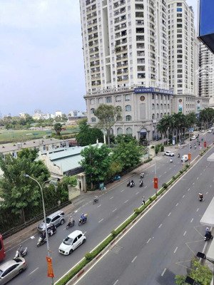 bán nhà cư xá lê đại hành , phường phú thọ , 10,8m x 18m , , trệt lầu , 31 tỷ thương lượng