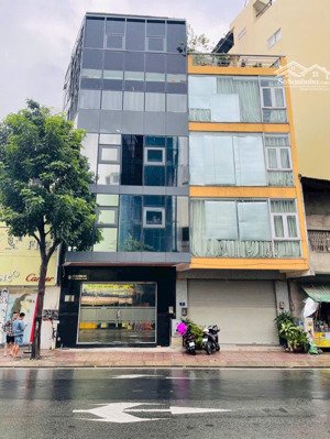 chính chủ cho thuê nhà mới ngay ngã 4 hồng hà- yên thế, ở và kinh doanh- vị trí đắc địa gần sân bay