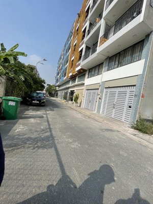 bán lô đất vuông vức khu phân lô , hẻm xe tải