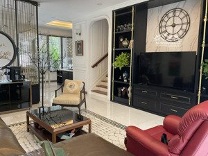 cho thuê biệt thự nine south nhà siêu đẹp. nội thất cao cấp. giá thuê 35 triệu/ tháng